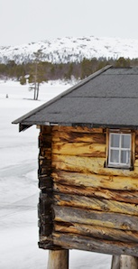Die „bua“-Hütte am Fluss Reva war früher eine Sauna für die Waldarbeiter am Rödsjön.