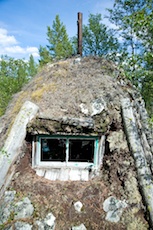 Gammal kåta vid Rödsjöarna. Foto: Marcus Elmerstad.